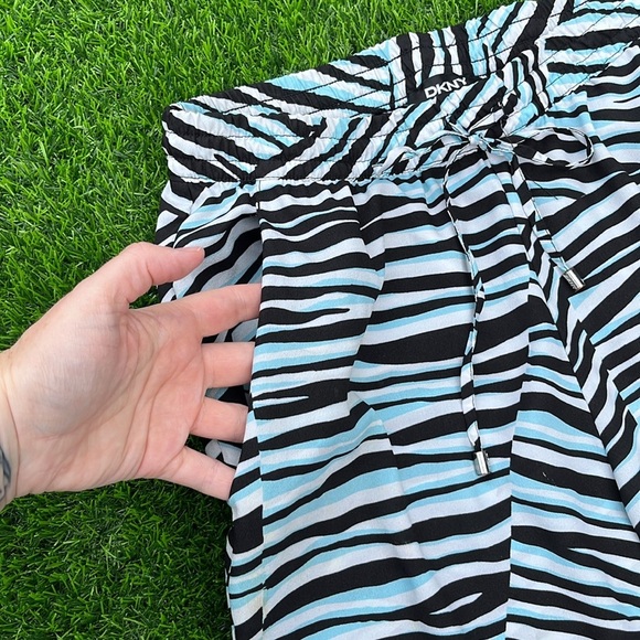 DKNY Zebra Print Pants size small - Picture 5 of 7